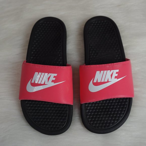 hot pink nike sandals